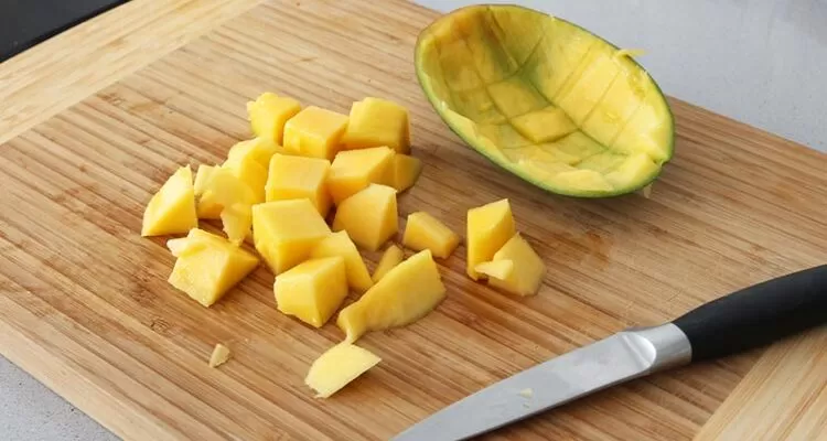 Как чистить и нарезать манго