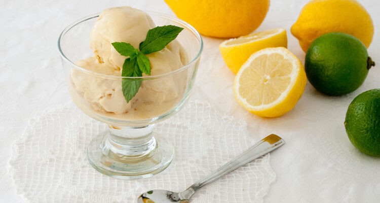 Лимонное мороженое и сыр маскарпоне